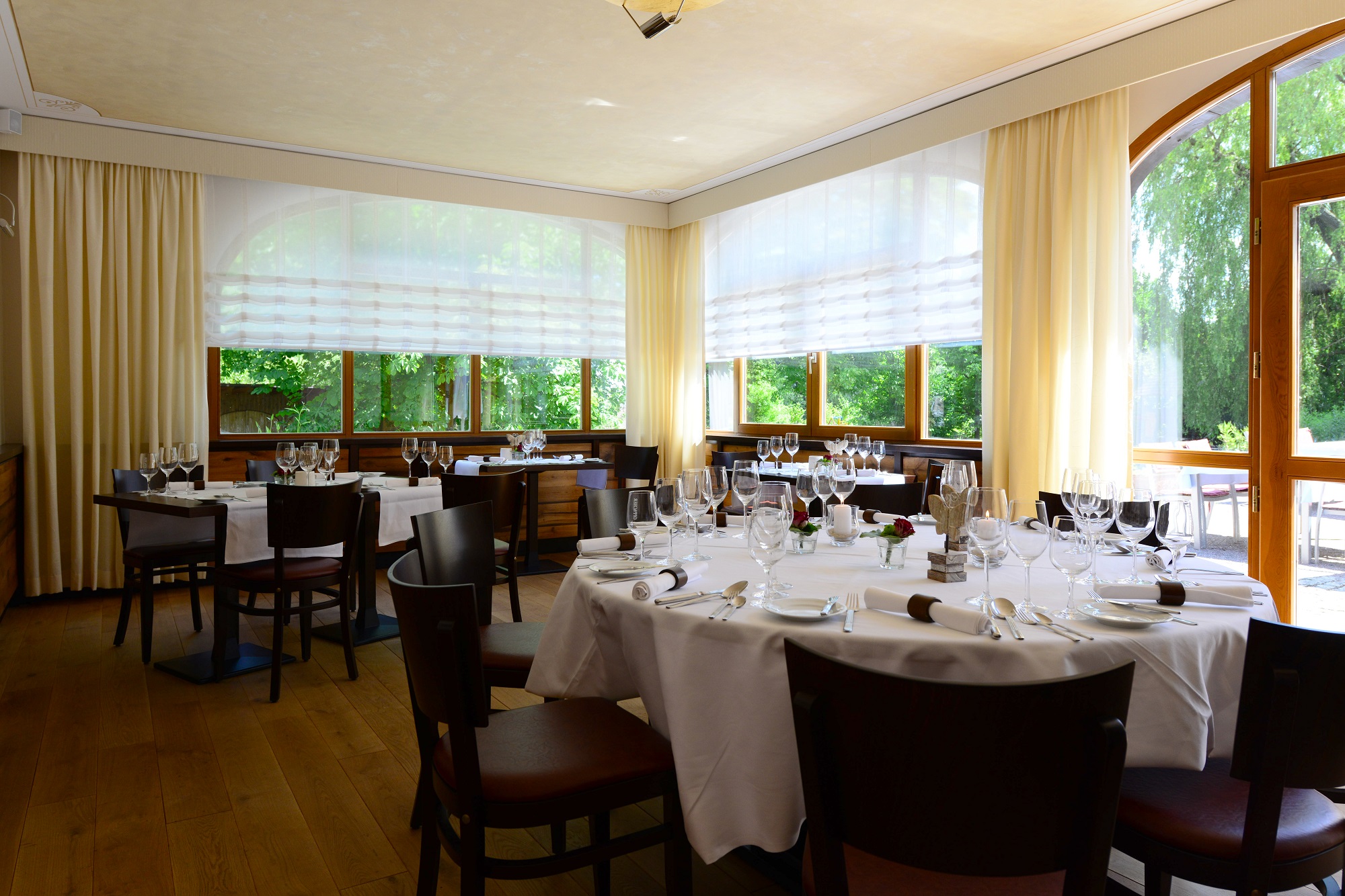 Bild zur Stelle Restaurantfachfrau/-mann, Hotelfachfrau/-mann (w/m/d)