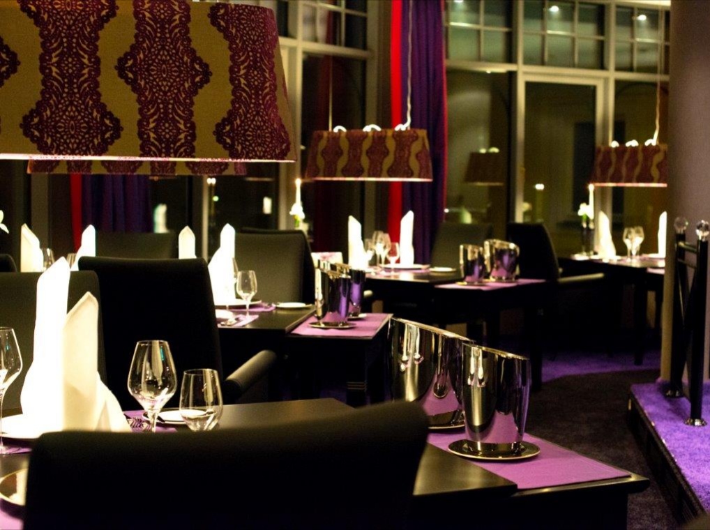 Bild zur Stelle Commis de Rang (m/w/d) für das Gourmetrestaurant JUWEL  