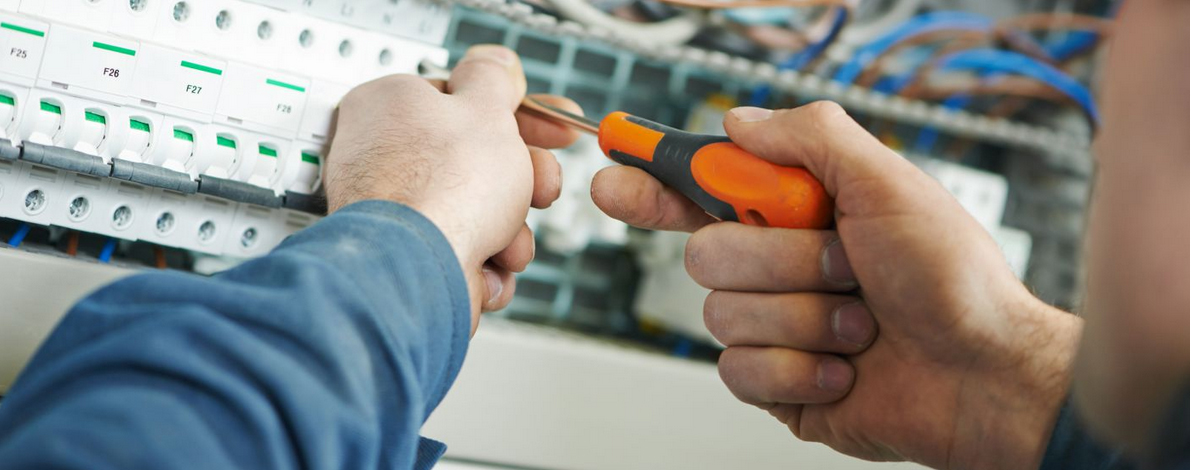Bild zur Stelle WIR SUCHEN VERSTÄRKUNG – ELEKTRIKER (m/w/d)
