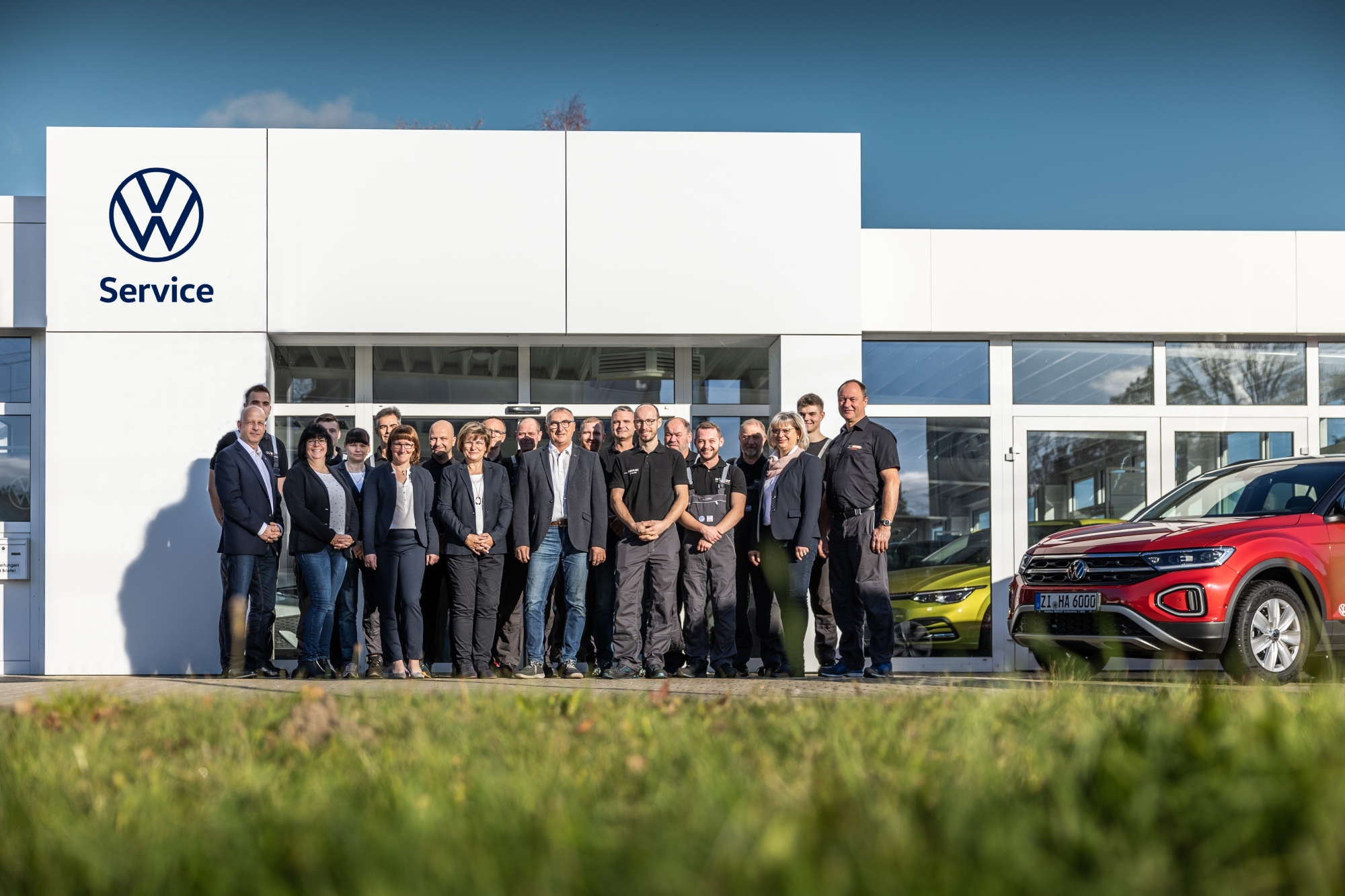Bild zur Stelle Kfz-Mechatroniker (w/m/d)
