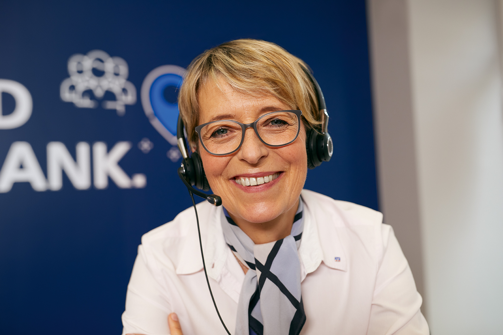 Bild zur Stelle Mitarbeiter im telefonischen Kundenservice/ Multi-Kontakt-Center (m/w/d)