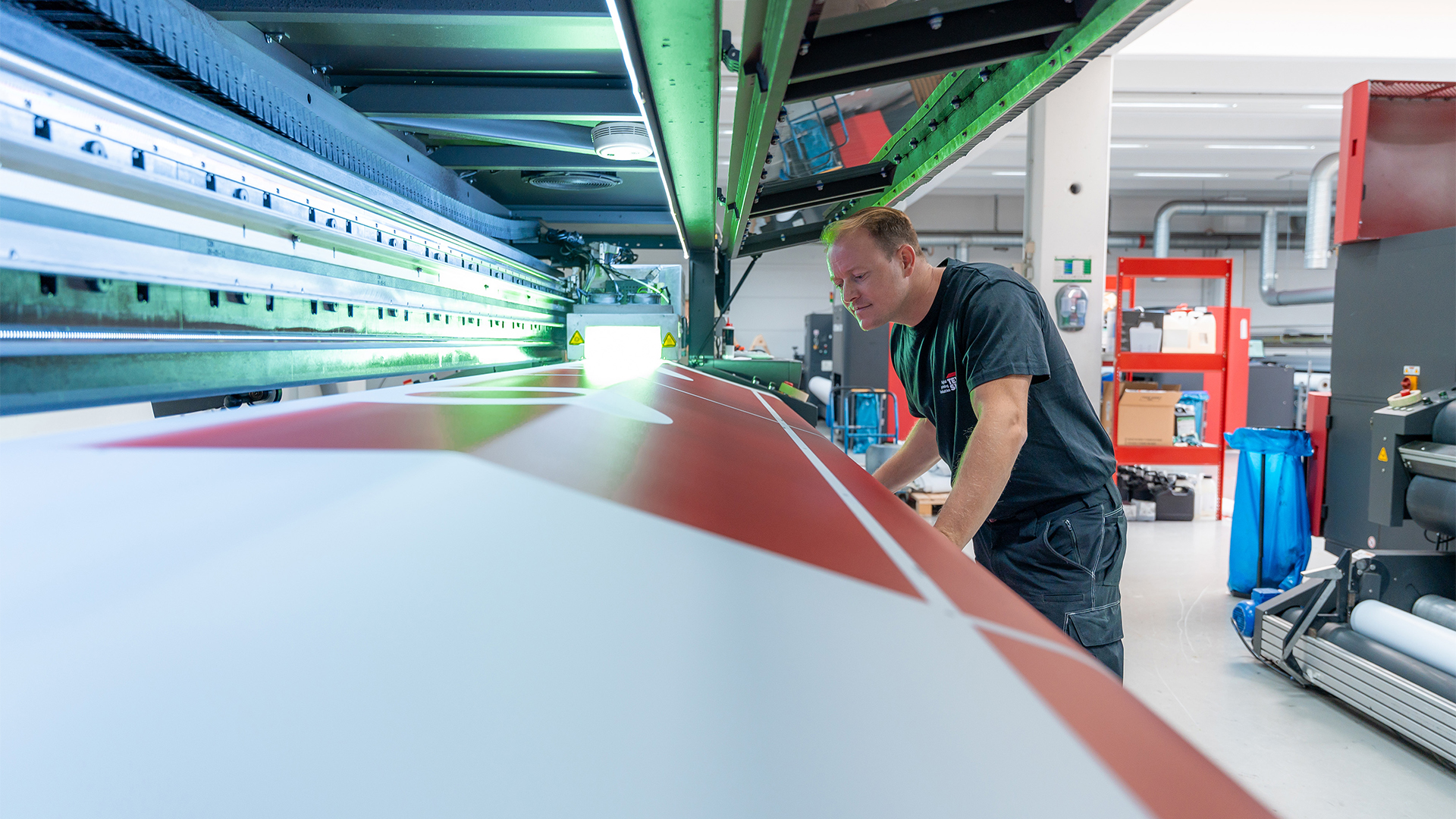 Bild zur Stelle Maschinenbediener im Bereich Druck (m/w/d) - großformatiger Digitaldruck