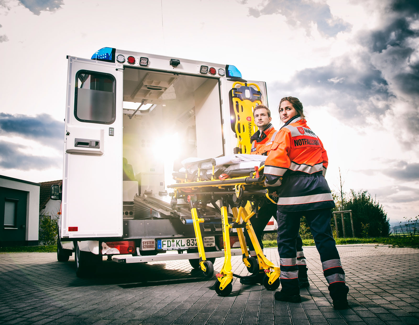 Gesundheits Und Krankenpfleger In Oder Rettungssanitater In Fur